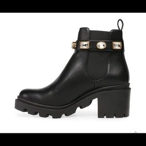 Steve Madden boots